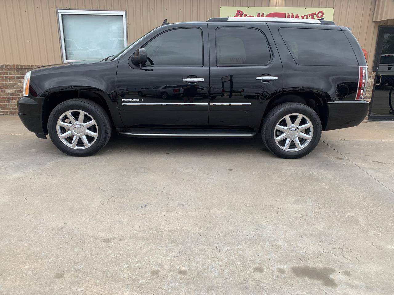 Used 2013 GMC Yukon Denali AWD/4WD image 5
