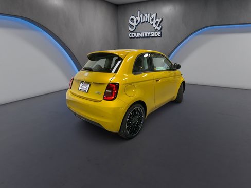 New 2026 FIAT 500 e w/ Comfort Group FWD image 7
