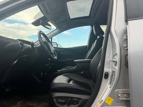 Used 2019 Toyota Prius Limited w/ Premium Convenience Package FWD image 5