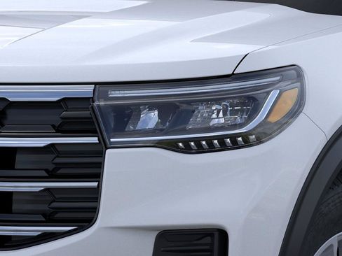 New 2026 Ford Explorer Active AWD/4WD image 18