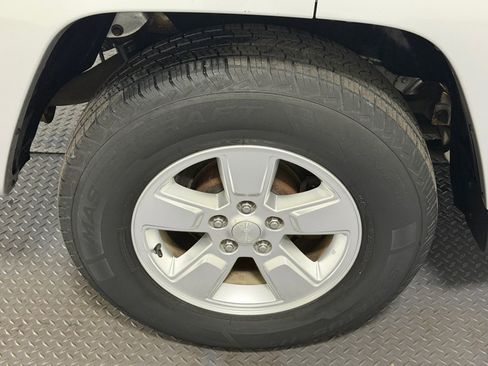 Used 2012 Jeep Liberty Sport image 19