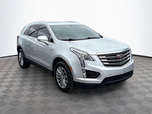 Used 2018 Cadillac XT5 Luxury w/ Driver Awareness Package image 4