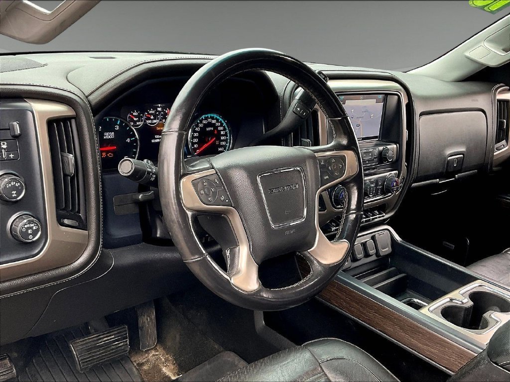 Used 2018 GMC Sierra 2500 Denali w/ Duramax Plus Package AWD/4WD image 8