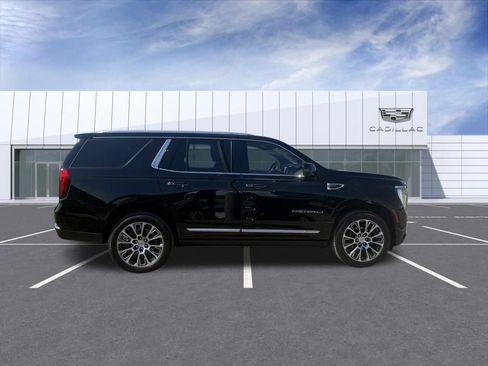 Used 2026 GMC Yukon Denali w/ Sun & Power Step Package AWD/4WD image 2