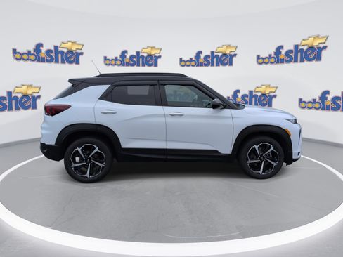 Certified 2023 Chevrolet TrailBlazer RS w/ Sun and Liftgate Package AWD/4WD image 2