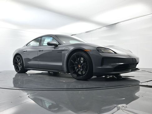 Used 2026 Porsche Taycan image 31