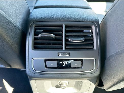 Used 2019 Audi A4 2.0T Premium w/ Convenience Package image 30