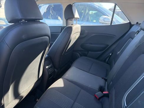 Used 2024 Hyundai Venue Limited image 13