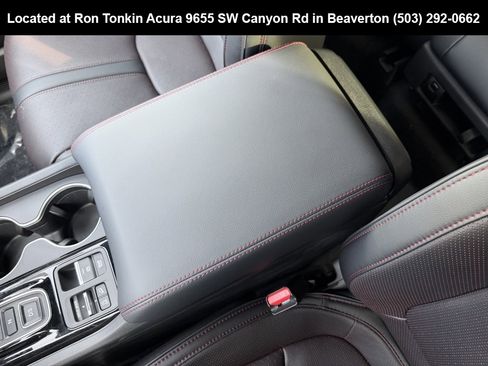 Used 2025 Honda Pilot Black Edition image 27