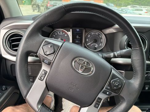 Used 2021 Toyota Tacoma SR5 image 21