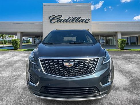 Certified 2021 Cadillac XT5 Premium Luxury image 2