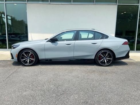 Used 2024 BMW i5 M60 w/ Premium Package AWD/4WD image 2