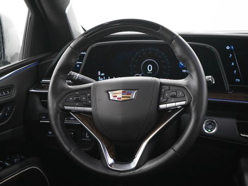 Used 2024 Cadillac Escalade Premium Luxury Platinum AWD/4WD image 19