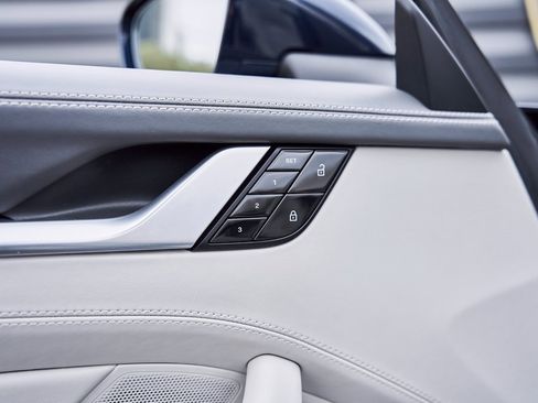 Used 2021 Porsche 911 Turbo S image 31