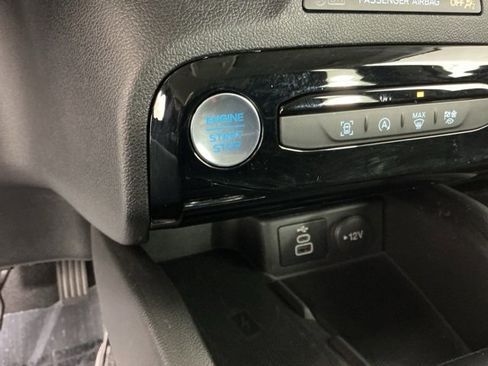 Used 2025 Ford Escape Active w/ Active Premium Tech Pack image 22