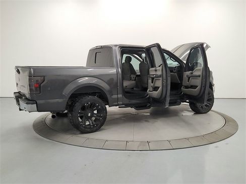 Used 2020 Ford F150 XLT w/ Equipment Group 302A Luxury image 15