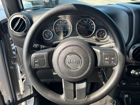 Used 2017 Jeep Wrangler Sport w/ Trailer Tow Group AWD/4WD image 12