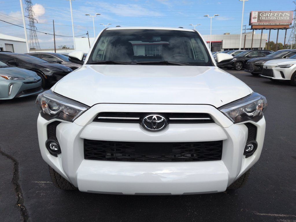 Certified 2022 Toyota 4Runner SR5 Premium w/ Moonroof Package AWD/4WD image 8