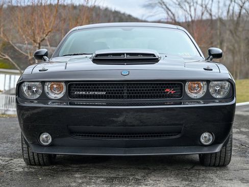Used 2010 Dodge Challenger R/T w/ Mopar 10 Pkg image 13