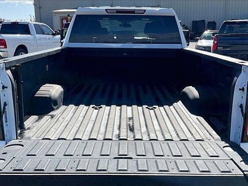 Used 2024 GMC Sierra 2500 SLE w/ SLE Convenience Package image 31