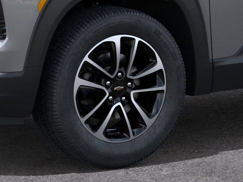New 2026 Chevrolet TrailBlazer LT w/ Convenience Package FWD image 9