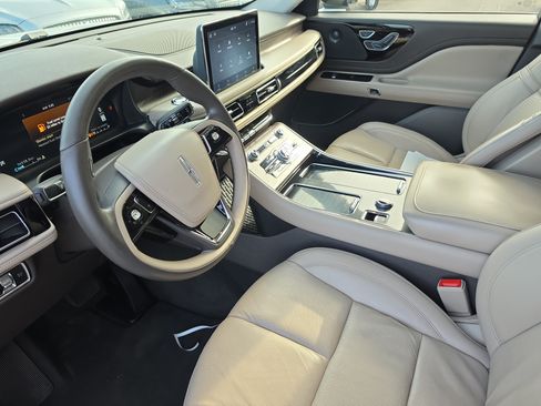 Certified 2024 Lincoln Aviator Reserve w/ Jet Package RWD image 15