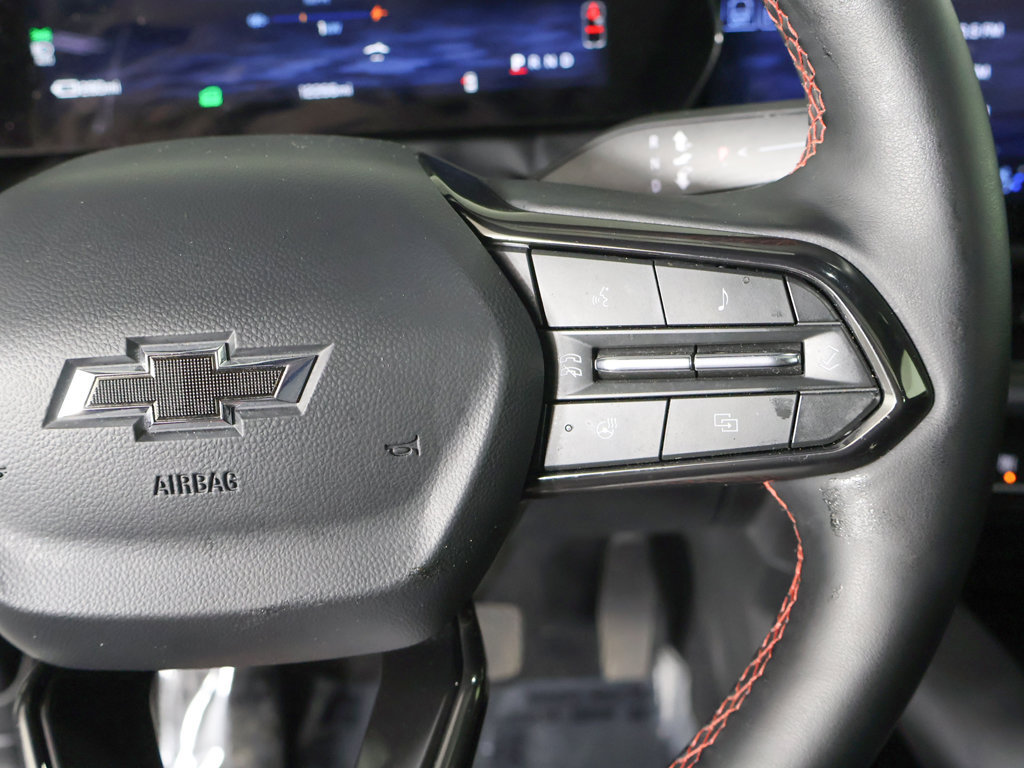 Used 2025 Chevrolet Equinox EV RS w/ Convenience Package II FWD image 46