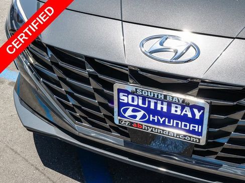 Certified 2023 Hyundai Elantra Limited FWD image 11