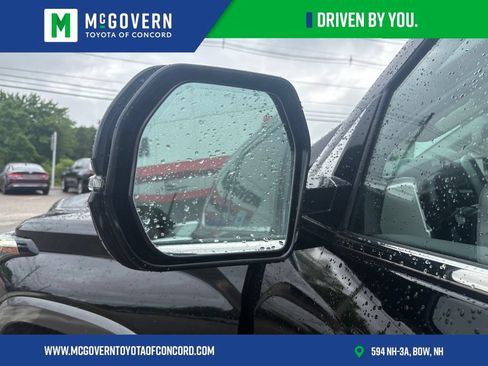 Used 2023 Toyota Sequoia Limited AWD/4WD image 18