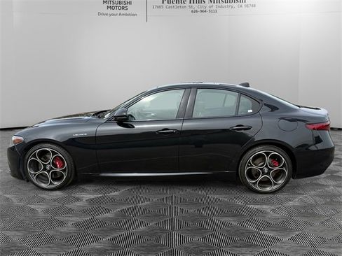 Used 2022 Alfa Romeo Giulia Veloce image 8