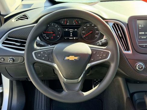 Used 2017 Chevrolet Malibu LS image 19