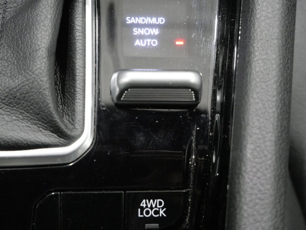 Used 2025 Jeep Compass Limited AWD/4WD image 21