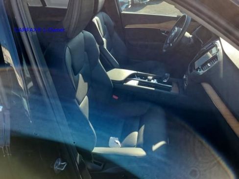 Certified 2024 Volvo XC90 B6 Plus w/ Protection Package Premier image 16