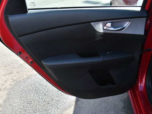 Used 2023 Kia Forte LXS w/ LXS Technology Package image 29