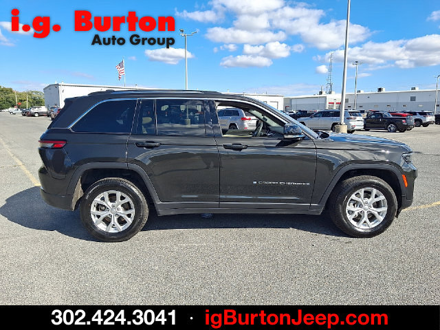Certified 2023 Jeep Grand Cherokee Limited AWD/4WD image 7