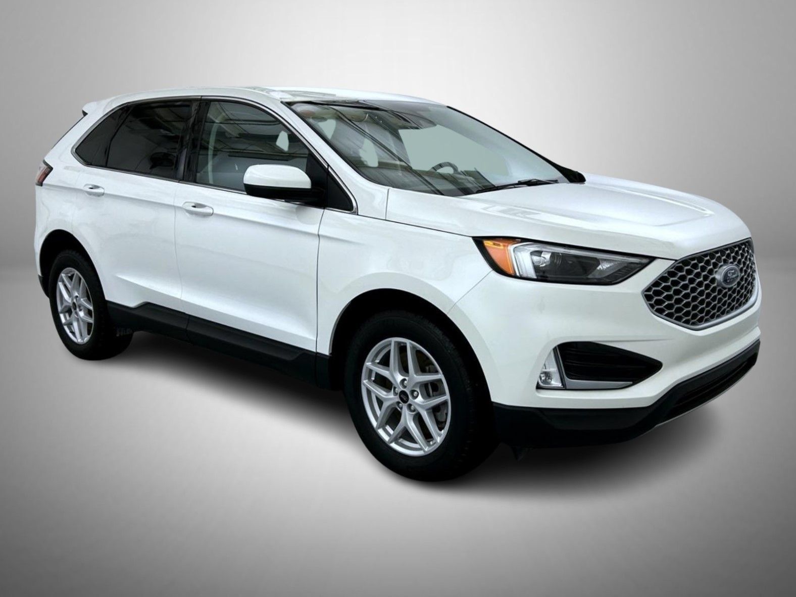 Used 2024 Ford Edge SEL w/ Convenience Package AWD/4WD image 3