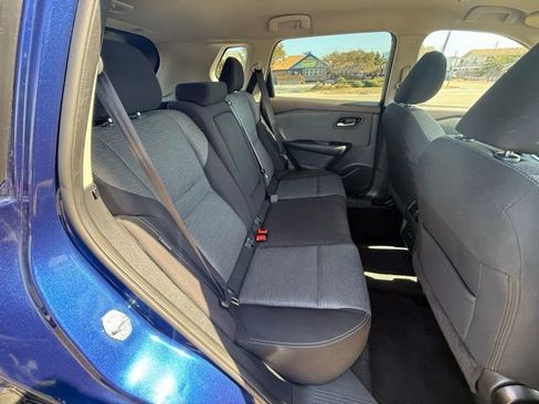Used 2023 Nissan Rogue SV FWD image 12