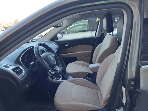 Used 2017 Jeep Compass Sport image 2