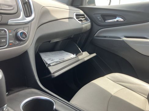 Used 2019 Chevrolet Equinox Premier FWD image 24
