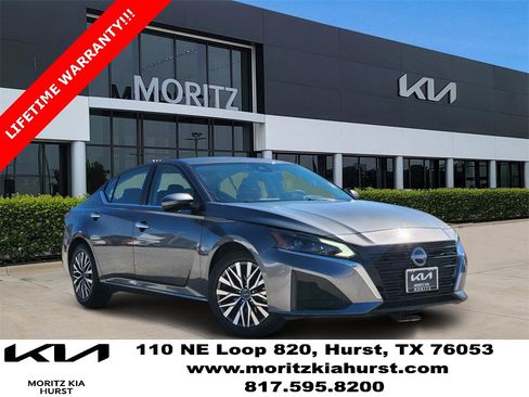 Used 2023 Nissan Altima 2.5 SV image 1