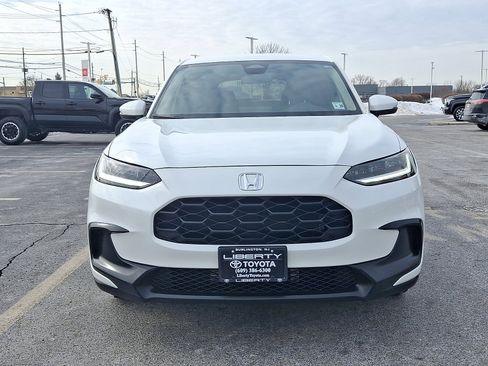 Used 2023 Honda HR-V LX image 2