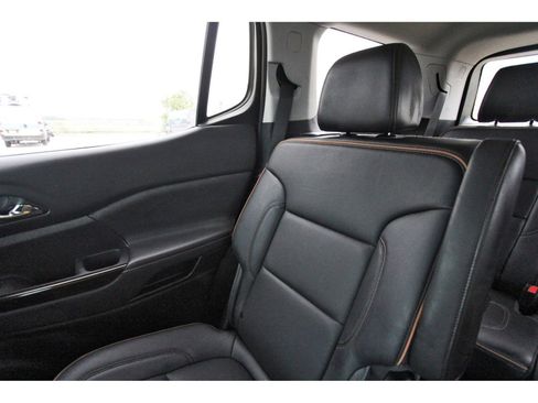 Used 2023 GMC Acadia AT4 w/ Technology Package AWD/4WD image 14