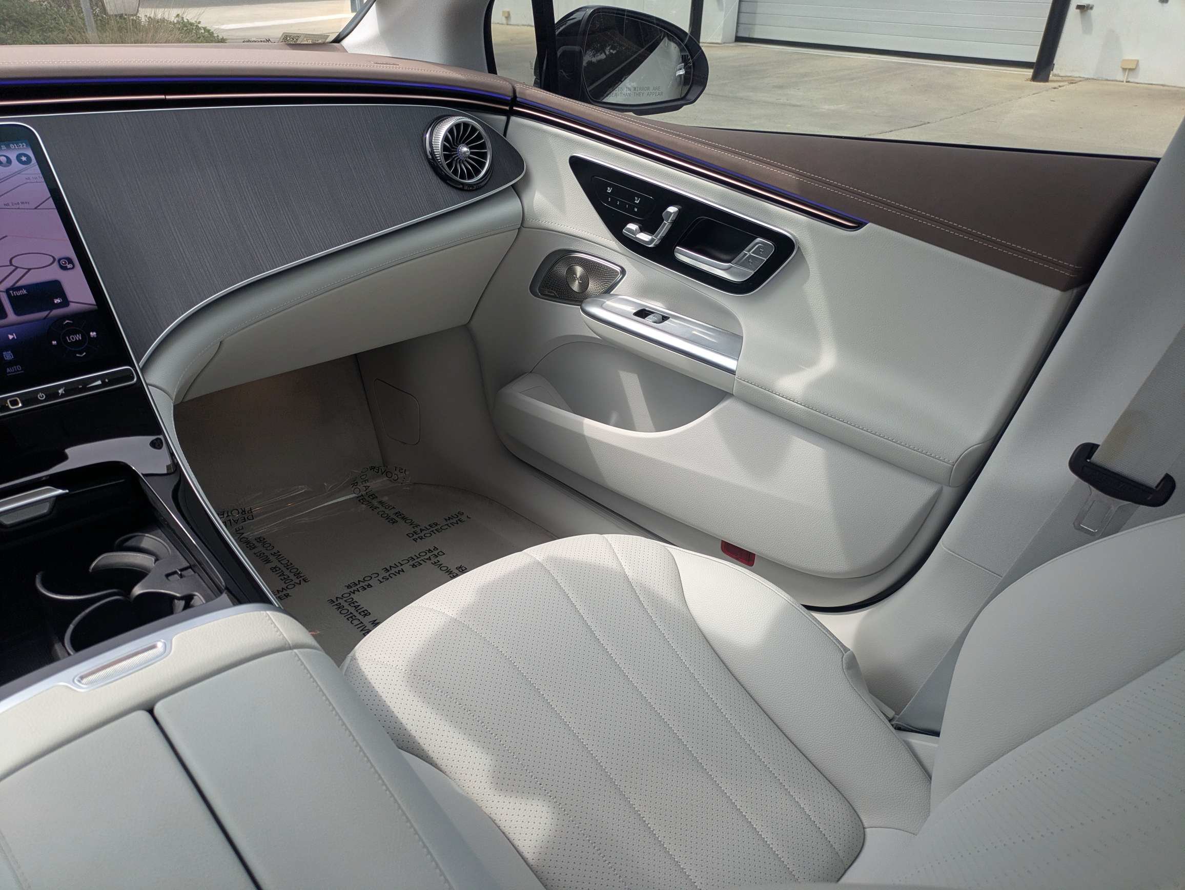 Certified 2025 Mercedes-Benz EQE 350+ 4MATIC Sedan w/ AMG Line Exterior Package image 15
