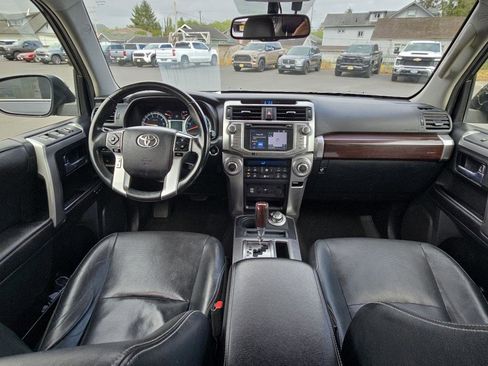 Used 2016 Toyota 4Runner Limited image 19
