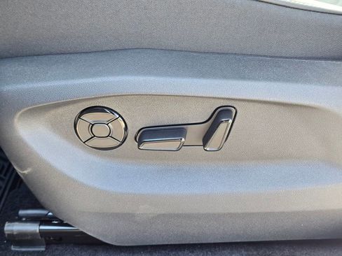 New 2026 Volkswagen Tiguan SE AWD/4WD image 21