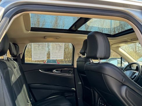 Used 2022 Lincoln Nautilus Reserve w/ Equipment Group 201A AWD/4WD image 17