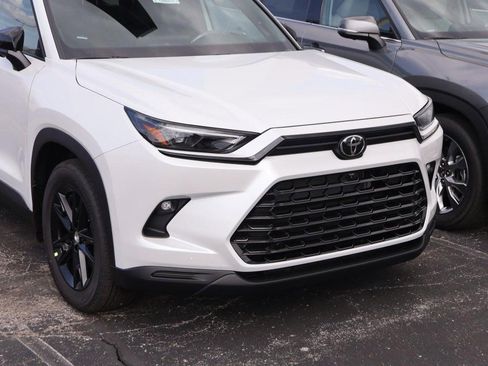 New 2026 Toyota Grand Highlander AWD Hybrid image 5