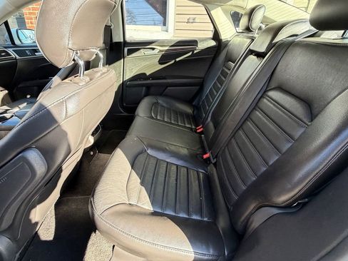 Used 2014 Ford Fusion SE w/ Equipment Group 202A image 10