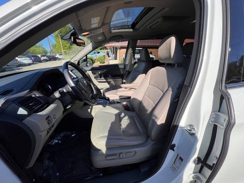 Used 2016 Honda Pilot Touring image 10