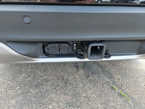 Used 2023 Ford Explorer Platinum w/ Technology Package image 16